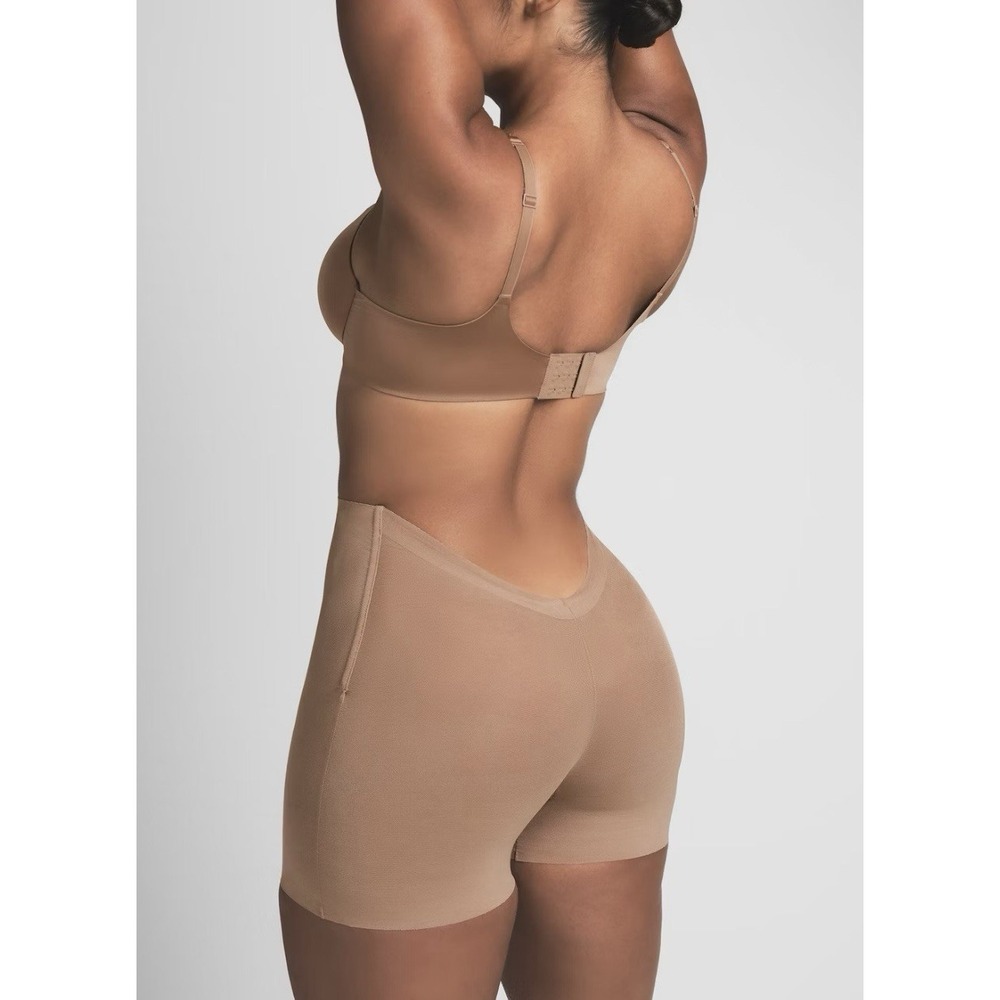 Skims Barely There Low Back Short Size 3x NWT Beige - Picture 1 of 4